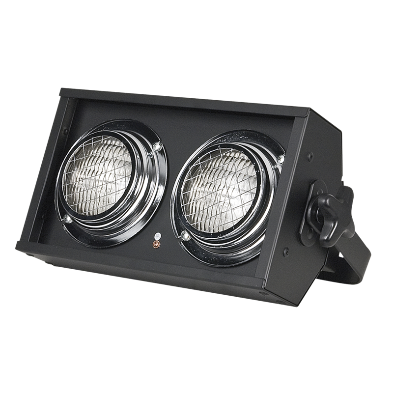 Showtec Stage Blinder   Dmx Sort 2x650 Watt